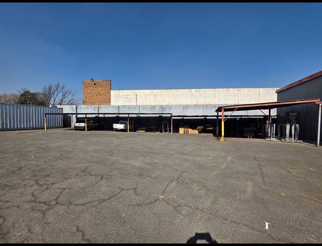 3,360M² WAREHOUSE FOR SALE IN OPHIRTON
